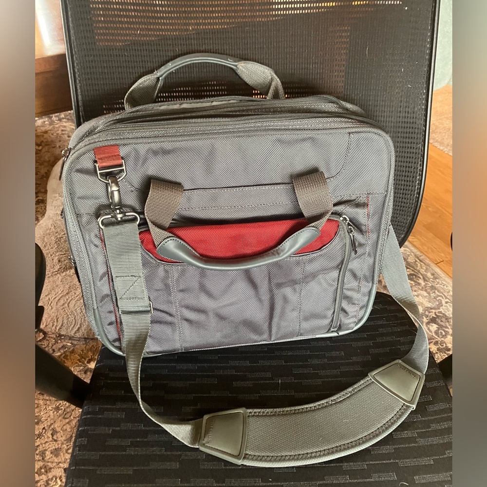 Targus laptop carrying bag